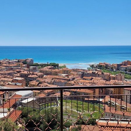 Thekeystudio, La Casa Del Mare Azzurro With Seaview Vintimille Extérieur photo