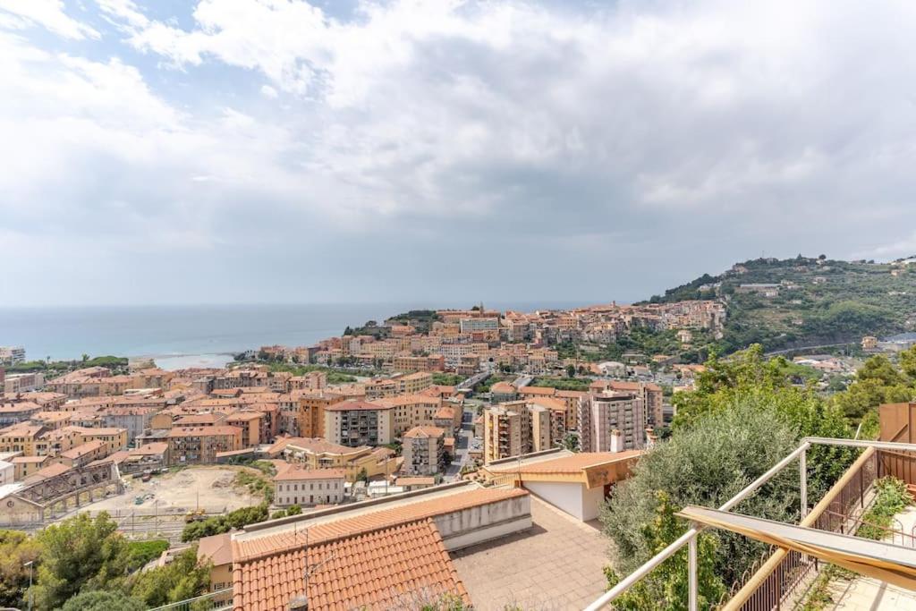 Thekeystudio, La Casa Del Mare Azzurro With Seaview Vintimille Extérieur photo