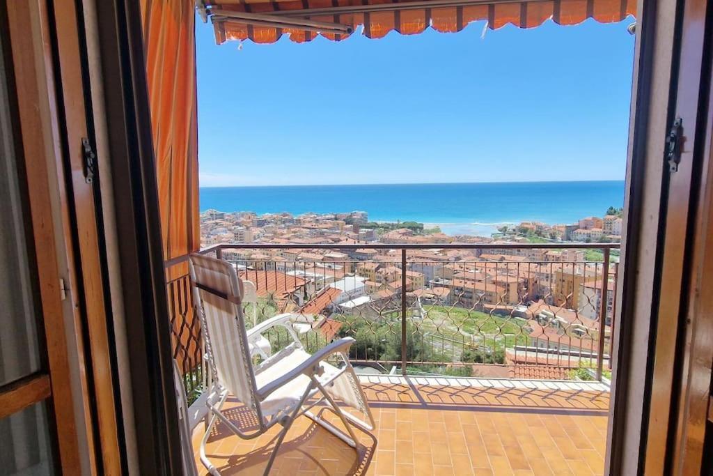 Thekeystudio, La Casa Del Mare Azzurro With Seaview Vintimille Extérieur photo